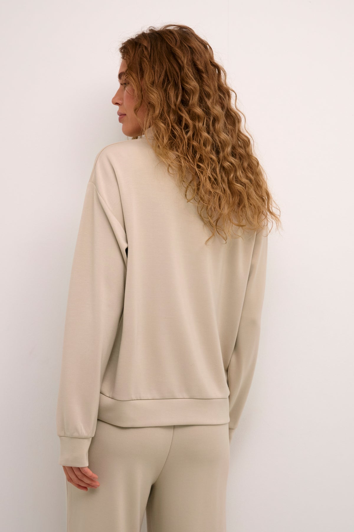 KAannika Sweatshirt - Feather Gray