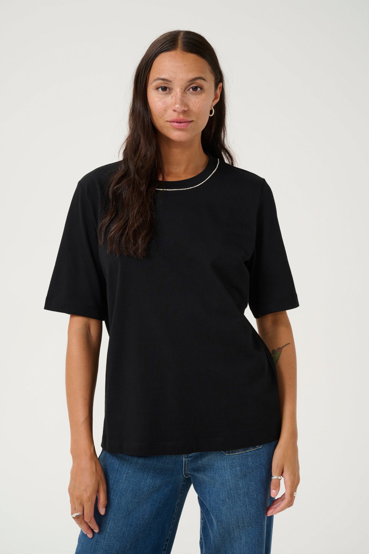 KAivana T-Shirt - Black Deep