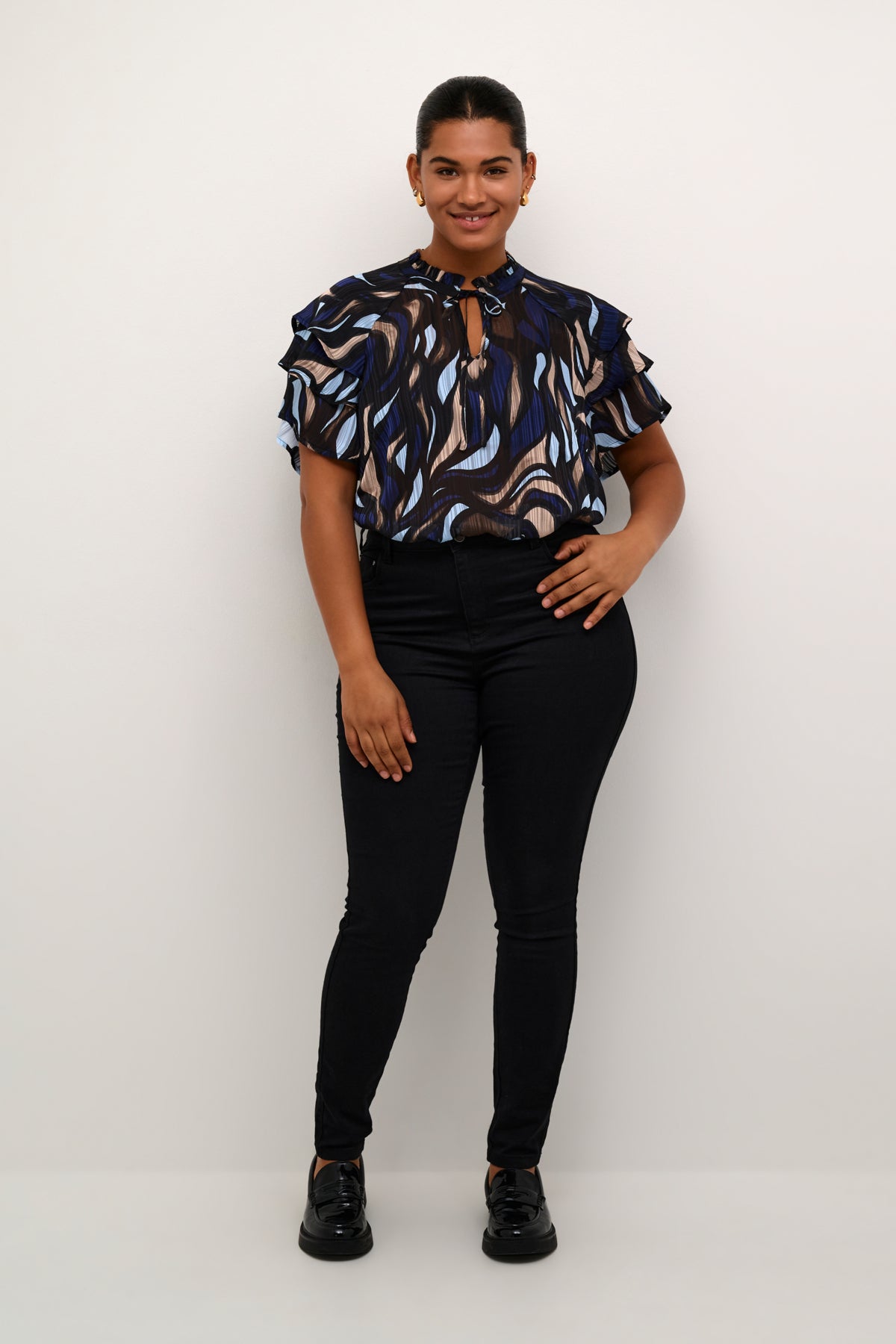 KCmarga Flounce Blouse - Blue/Black