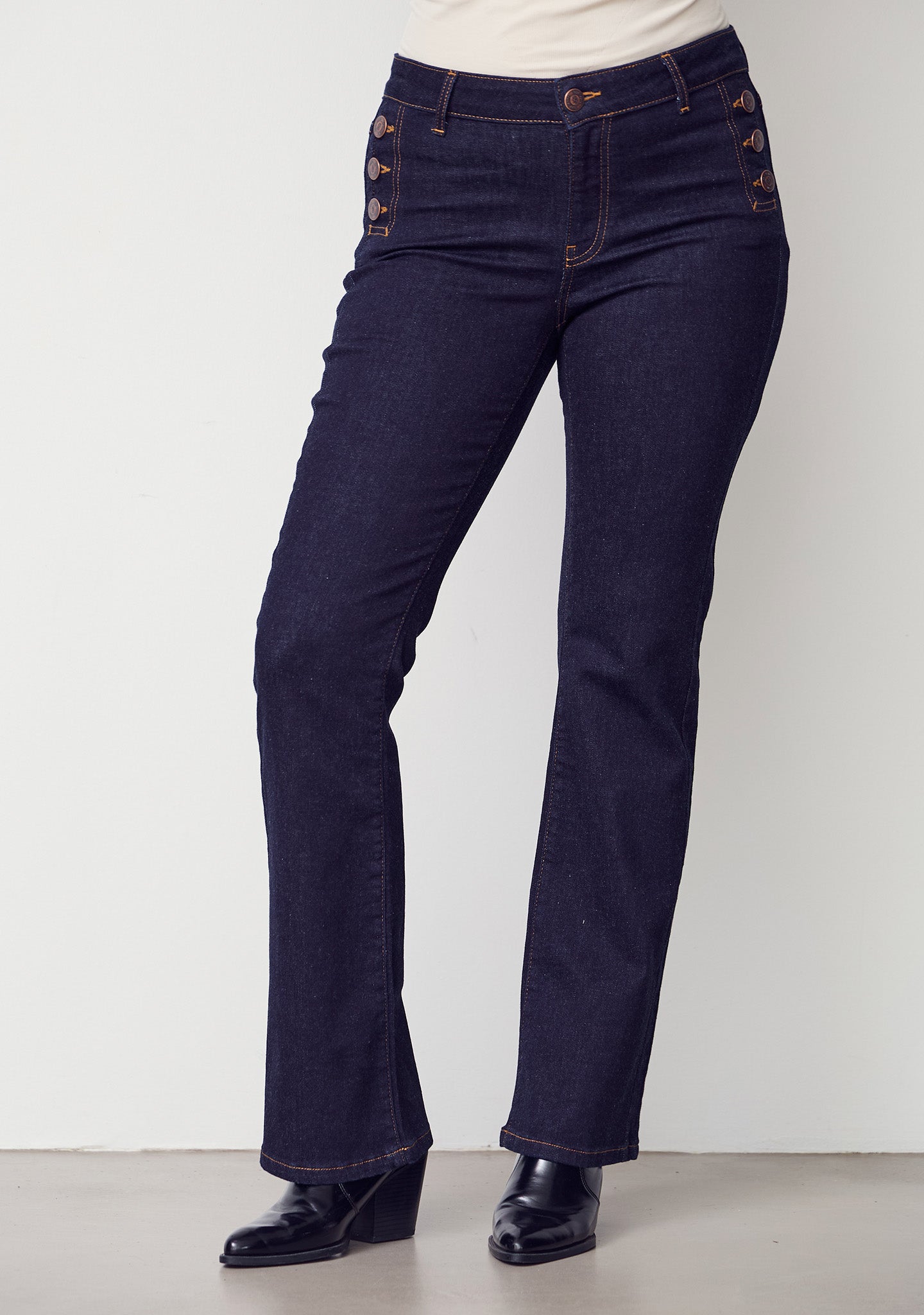 Como Flare Button Jeans - Unwashed Denim
