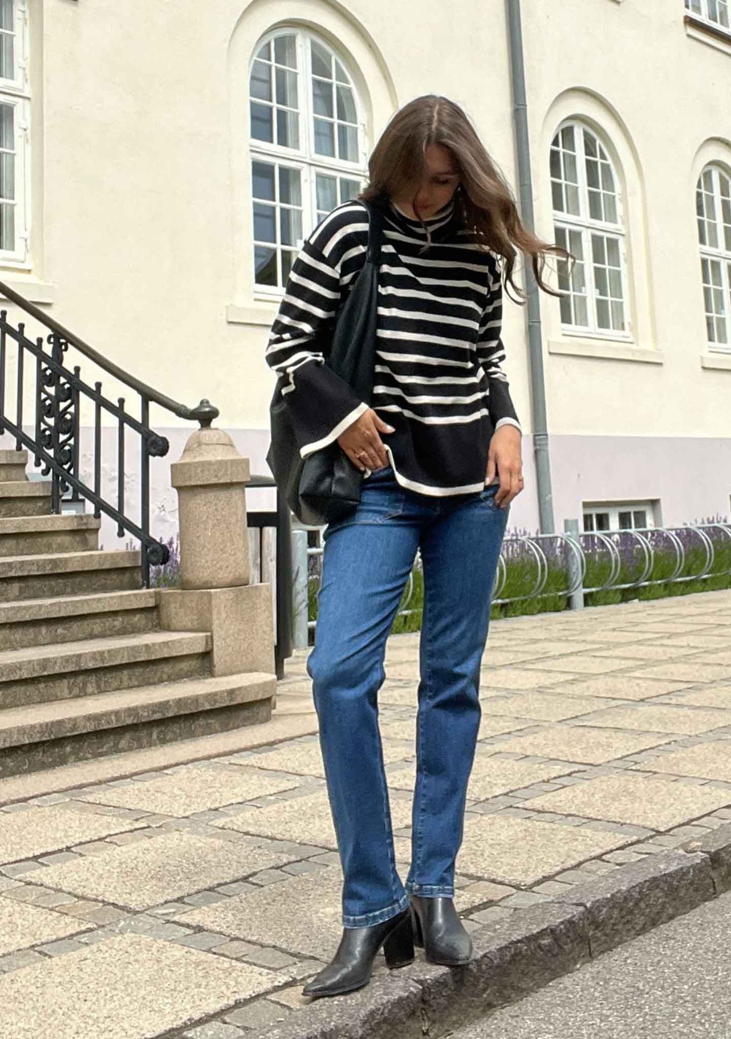 Frigga Rollneck Pullover - Black/Cream