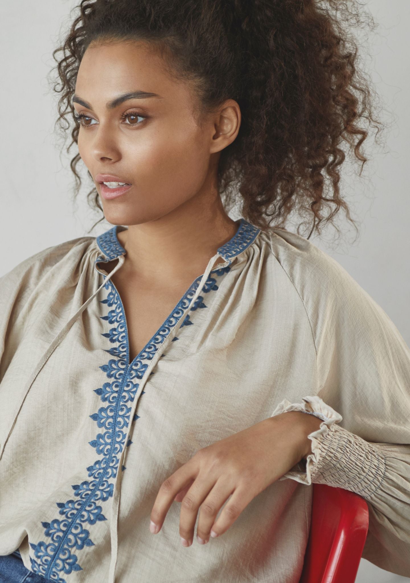 Lykke Deco Blouse - Sand w/Blue