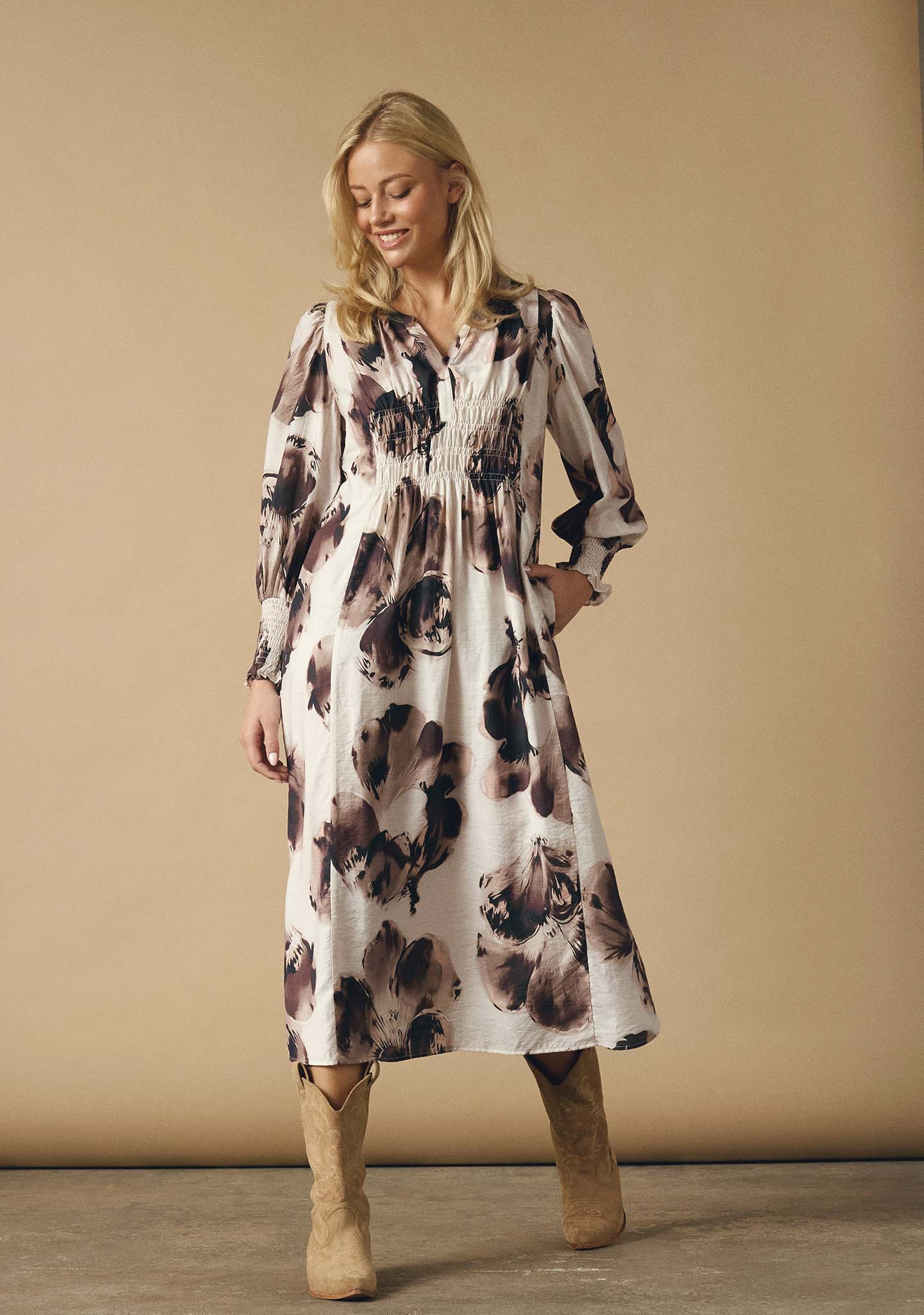 Naomi V-neck Dress - Aubergine Floral