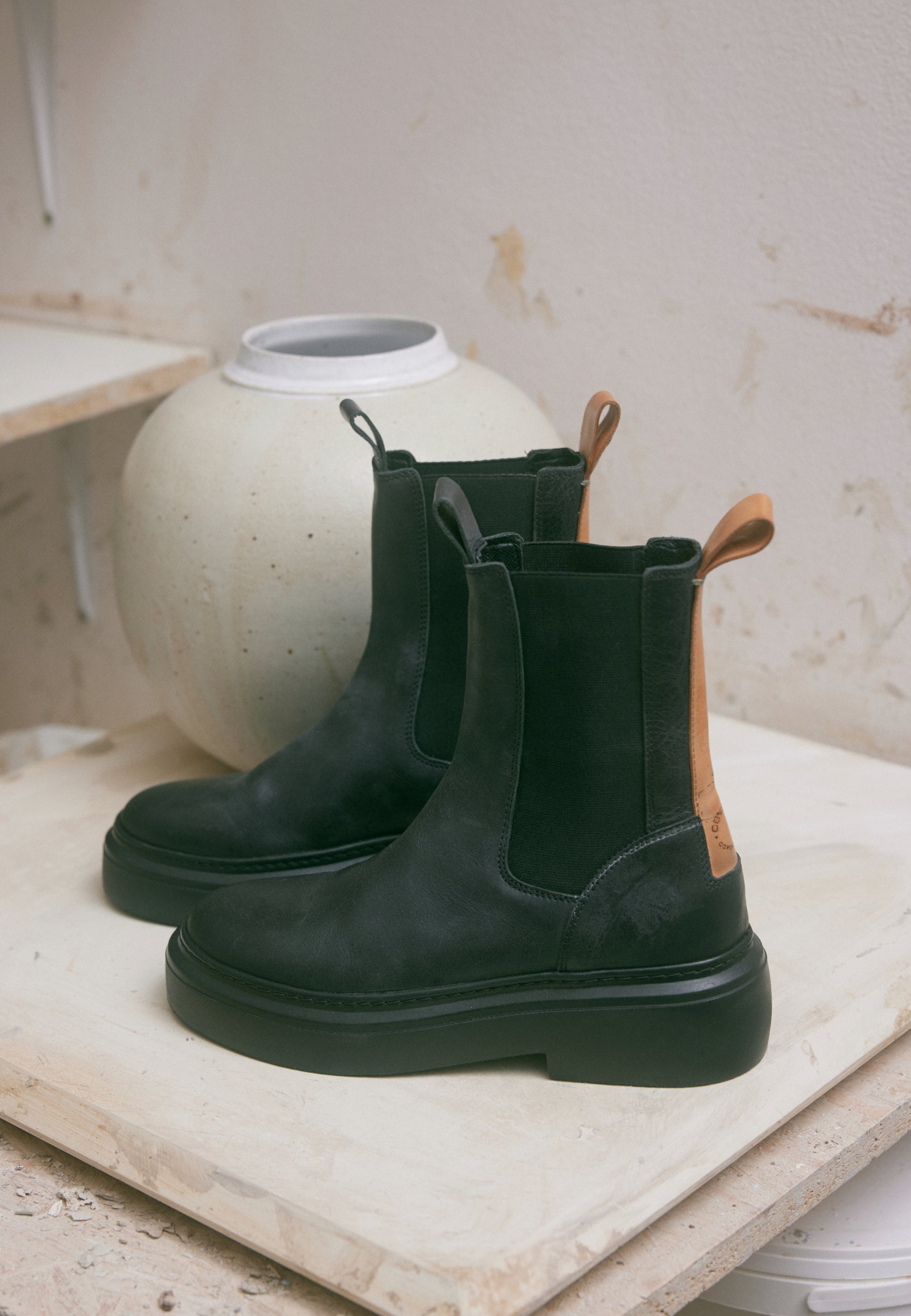 Caskamma Chelsea Boot Croco - Black