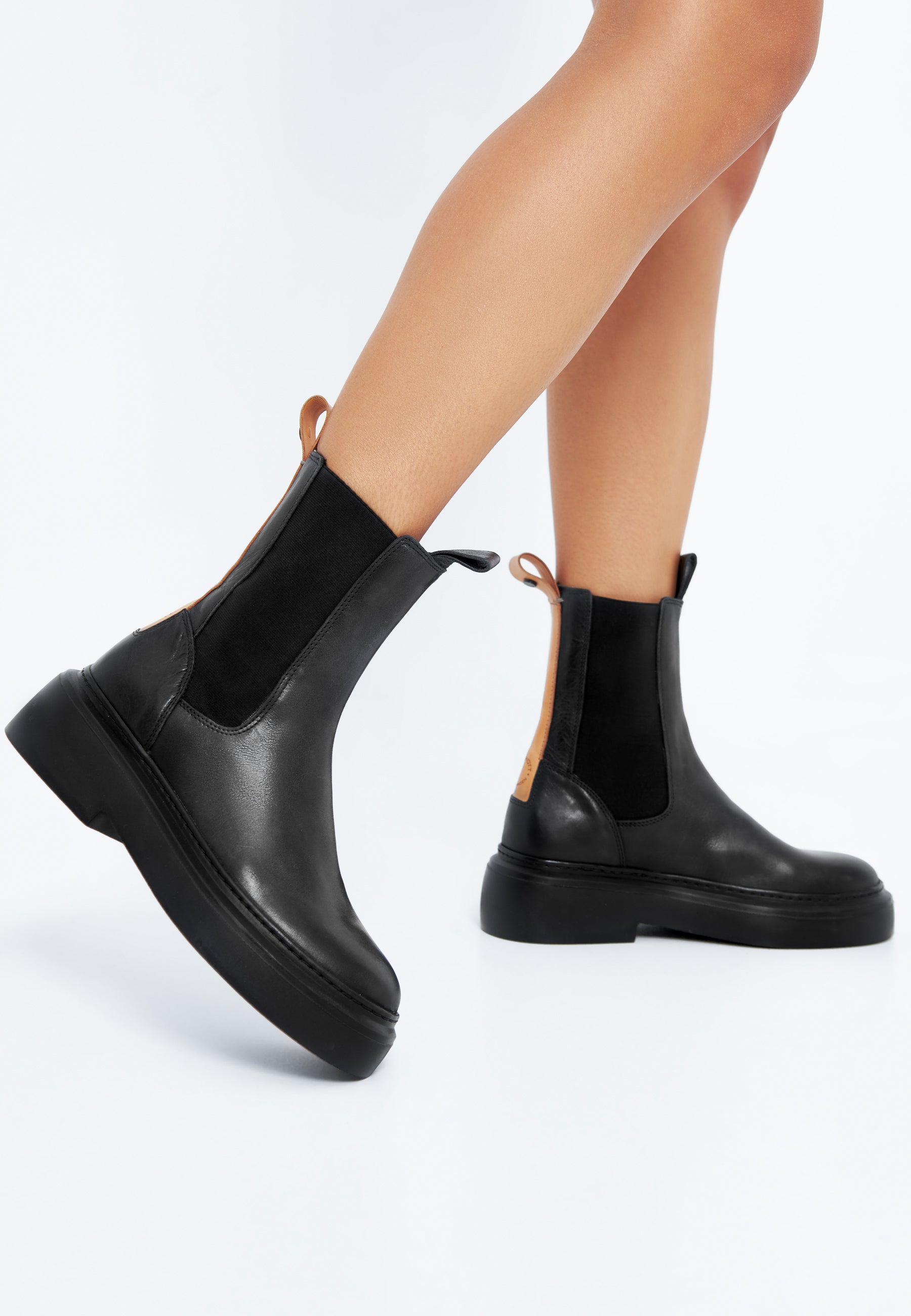 Caskamma Chelsea Boot Croco - Black
