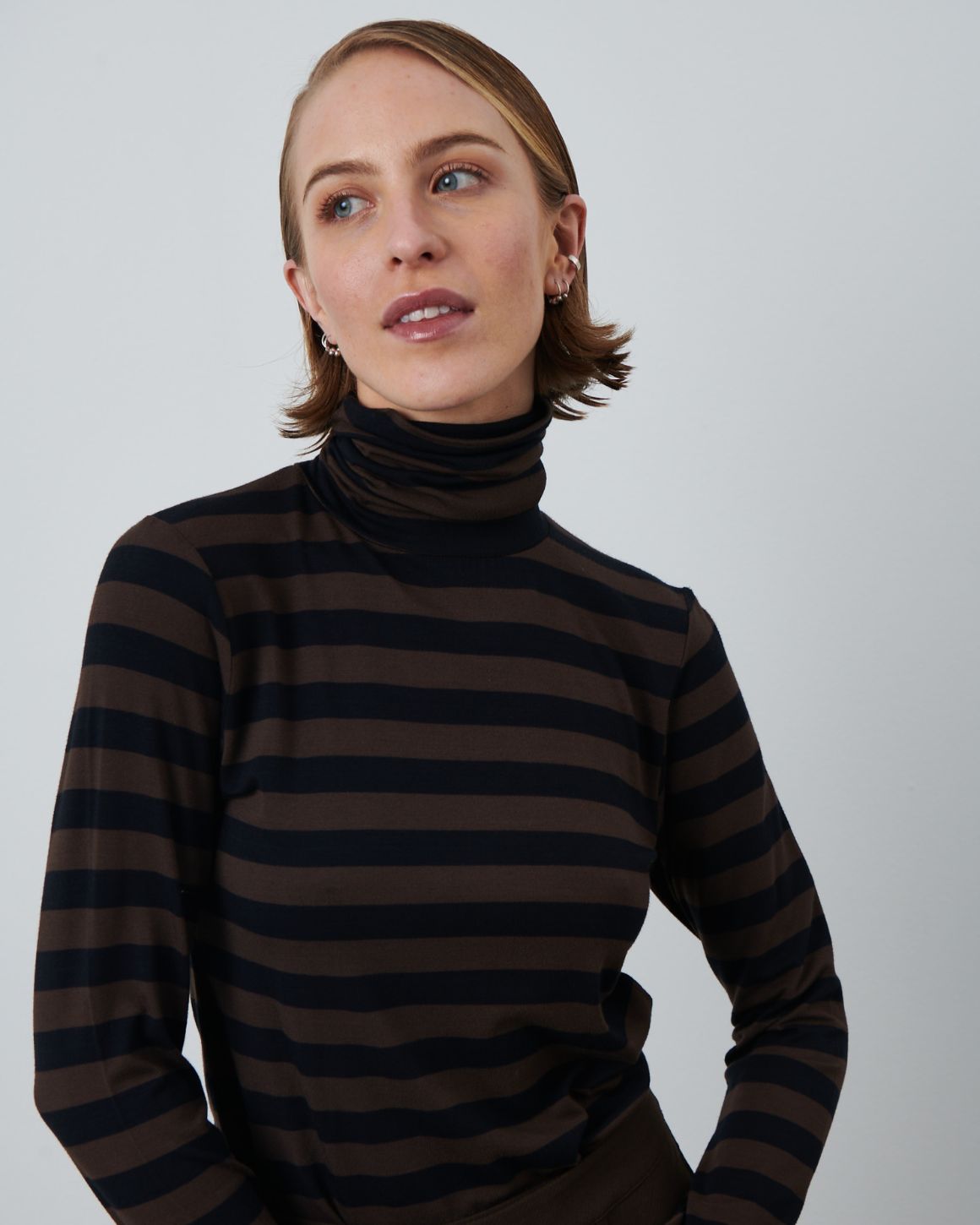 Stinna Rollneck - Stripe Brown