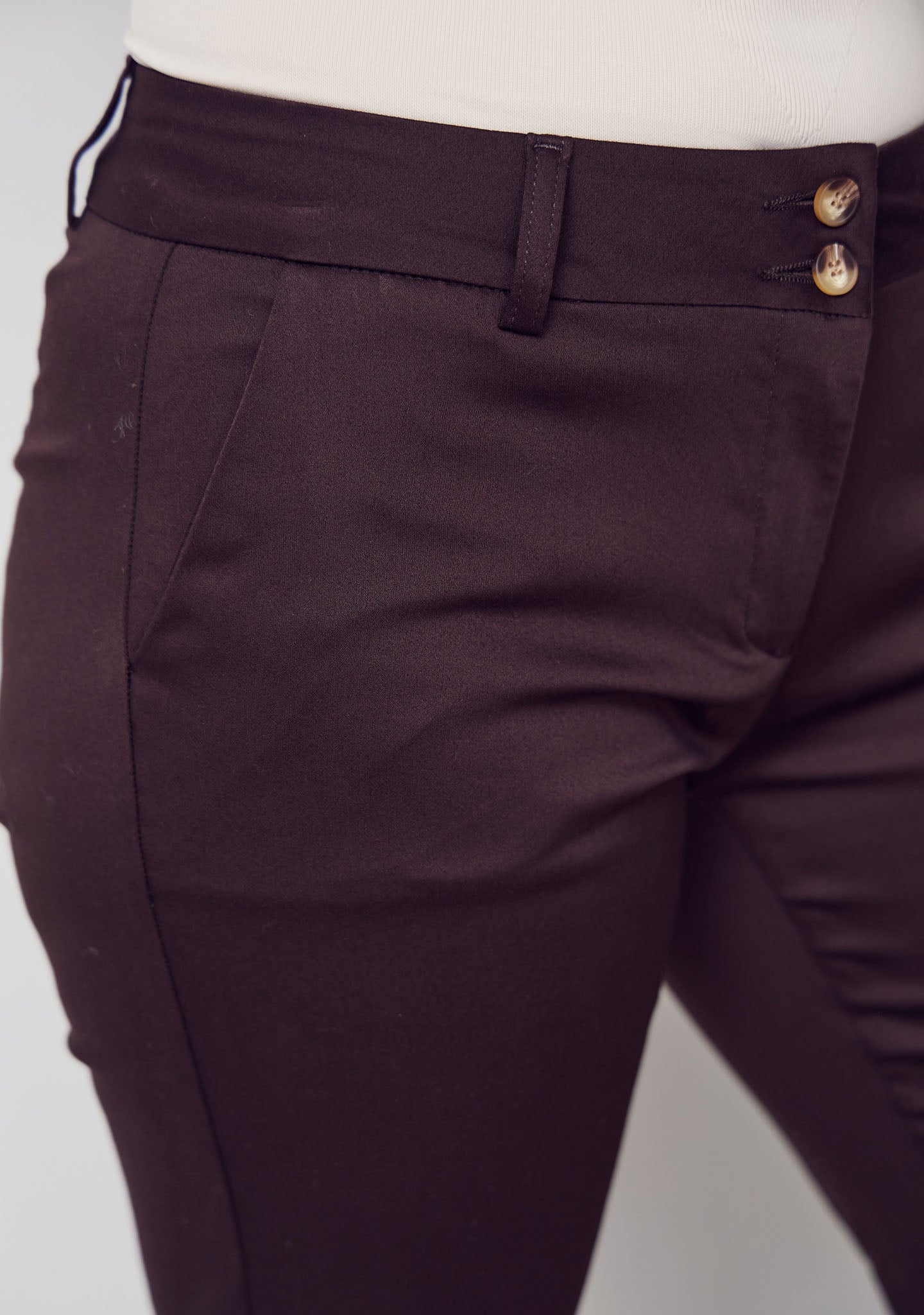 Isay Chino Pants - Dark Brown