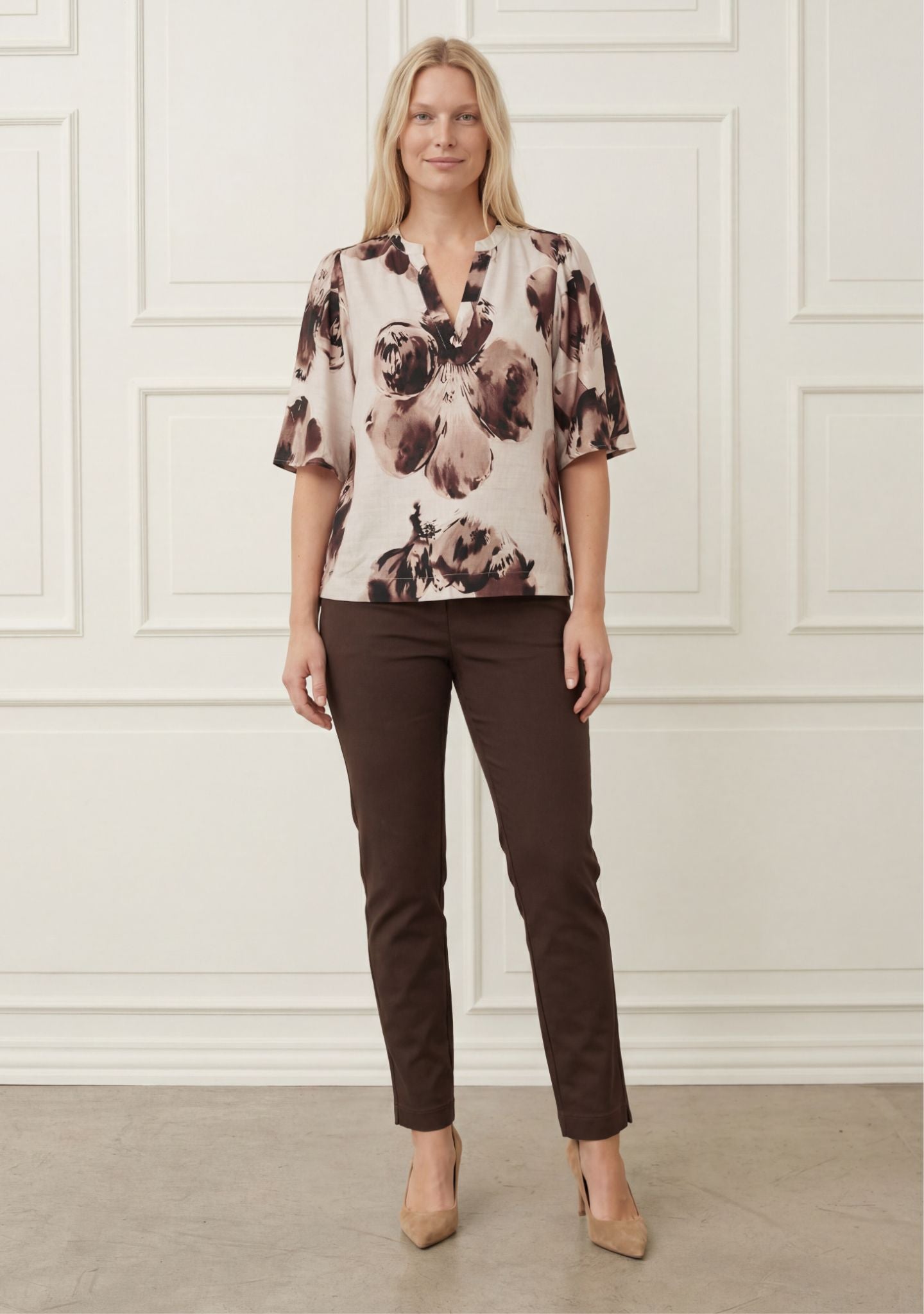 Naomi SS Blouse - Aubergine Floral
