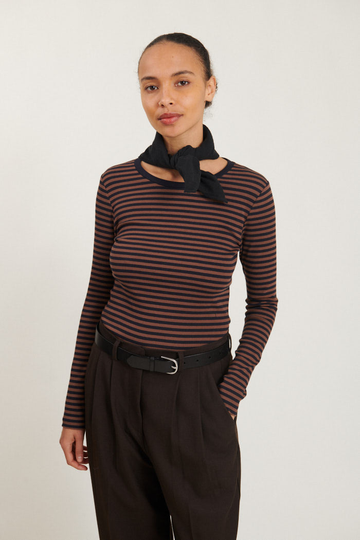 Ludmilla LS Tee - Carafe/Black